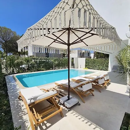 Luxury With Private Pool Villa Durrës