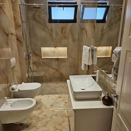 Luxury With Private Pool Vila Durrës